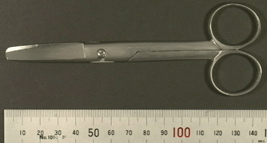 外科剪刀 14cm ハズシ反 両鈍 外科剪刀 14cm ハズシ反 両鈍